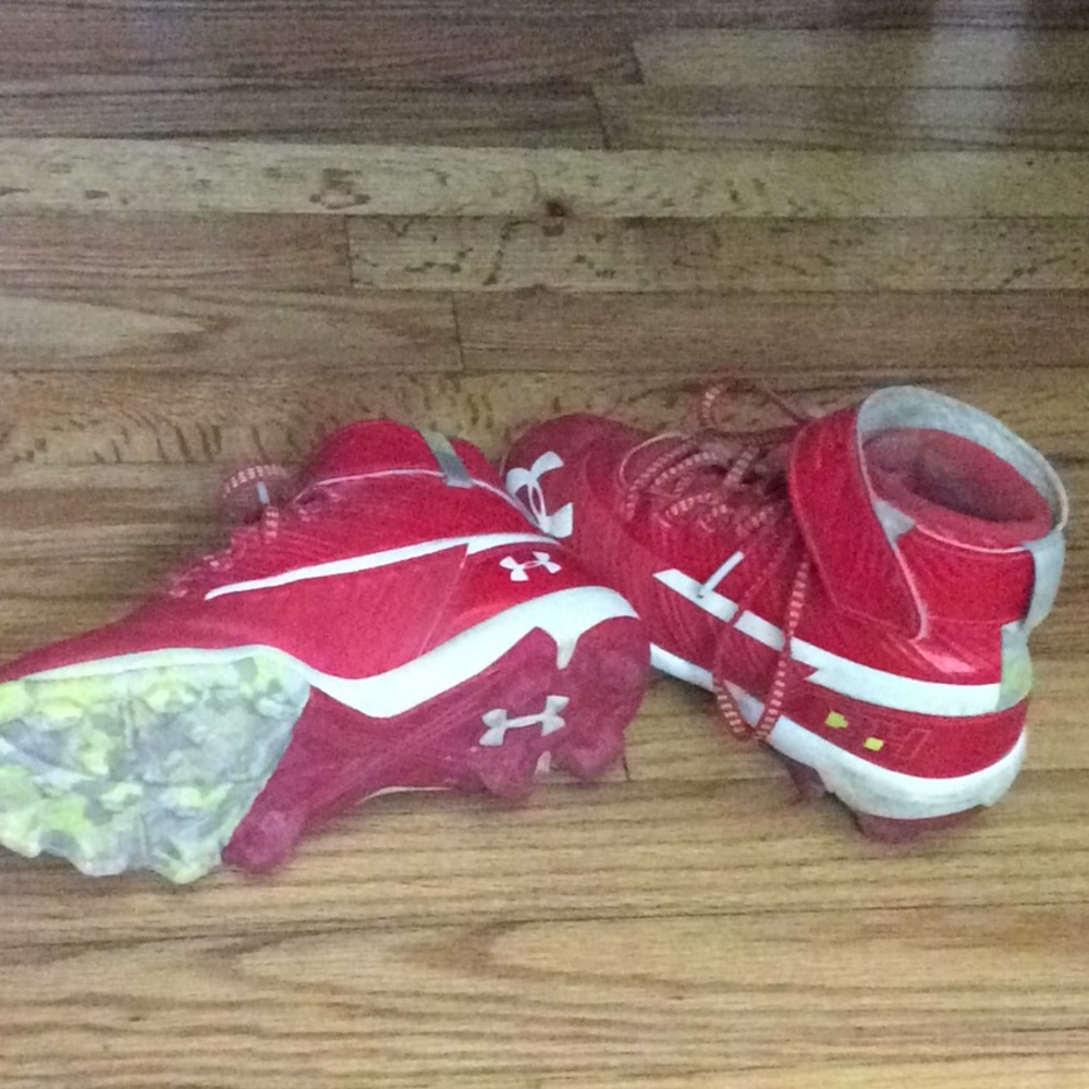 Used Bryce Harper red baseball cleats under armour - Picture 2 of 2
